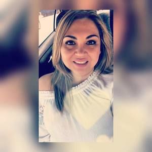 Meet your Posher, Dina